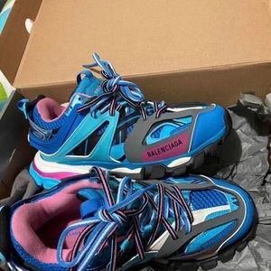 Balenciaga track runner